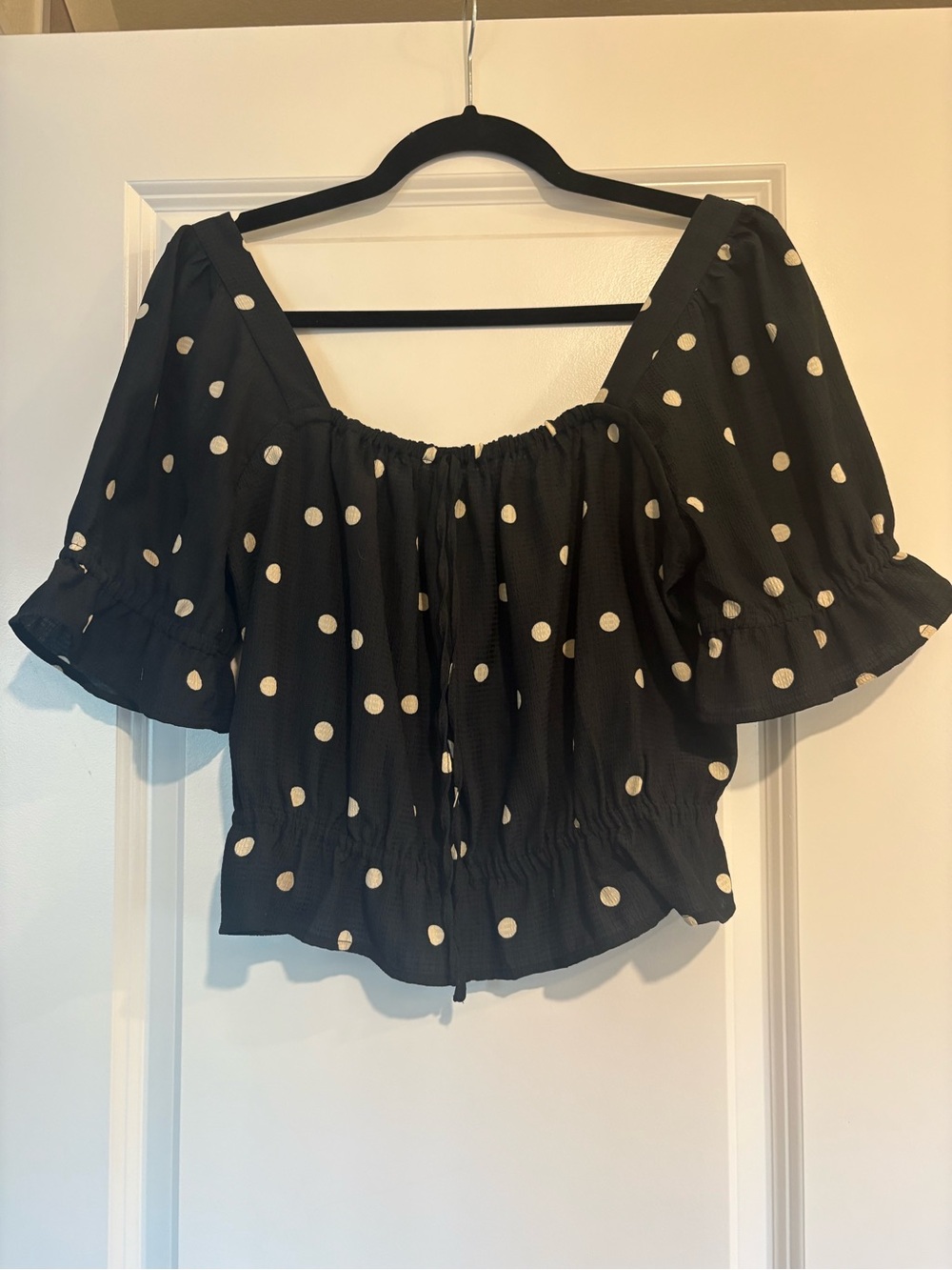 H&M Black Polka Dot Puff-Sleeve Crop Top